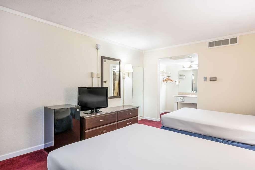 Americas Best Value Inn St. Joseph At I-29 Chambre photo