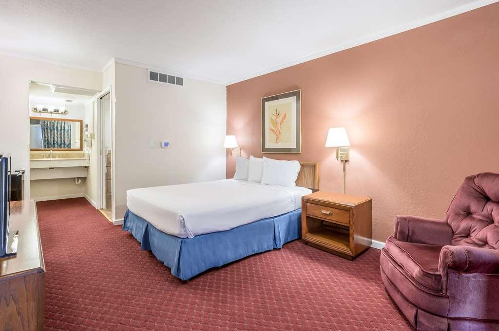 Americas Best Value Inn St. Joseph At I-29 Chambre photo
