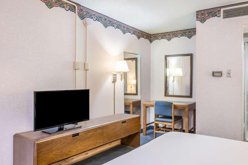 Americas Best Value Inn St. Joseph At I-29 Chambre photo