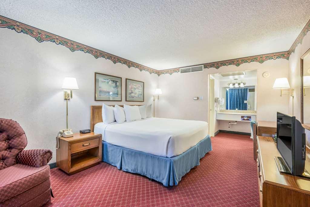 Americas Best Value Inn St. Joseph At I-29 Chambre photo