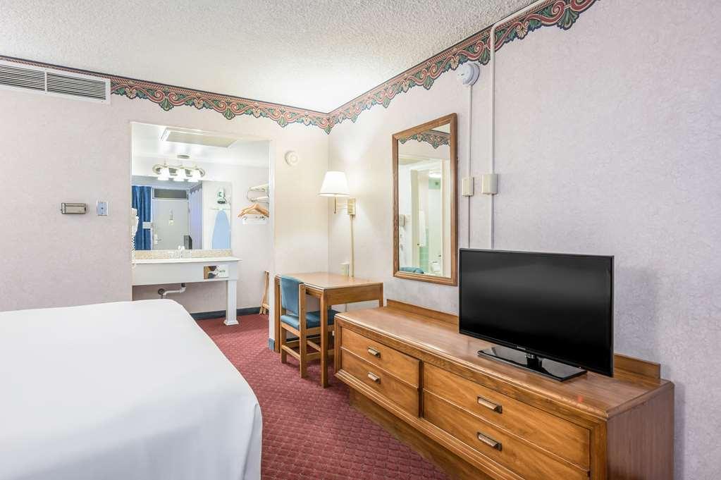Americas Best Value Inn St. Joseph At I-29 Chambre photo