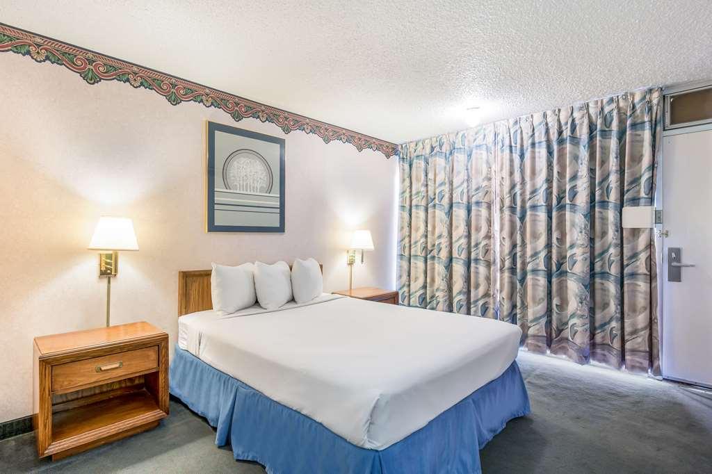 Americas Best Value Inn St. Joseph At I-29 Chambre photo