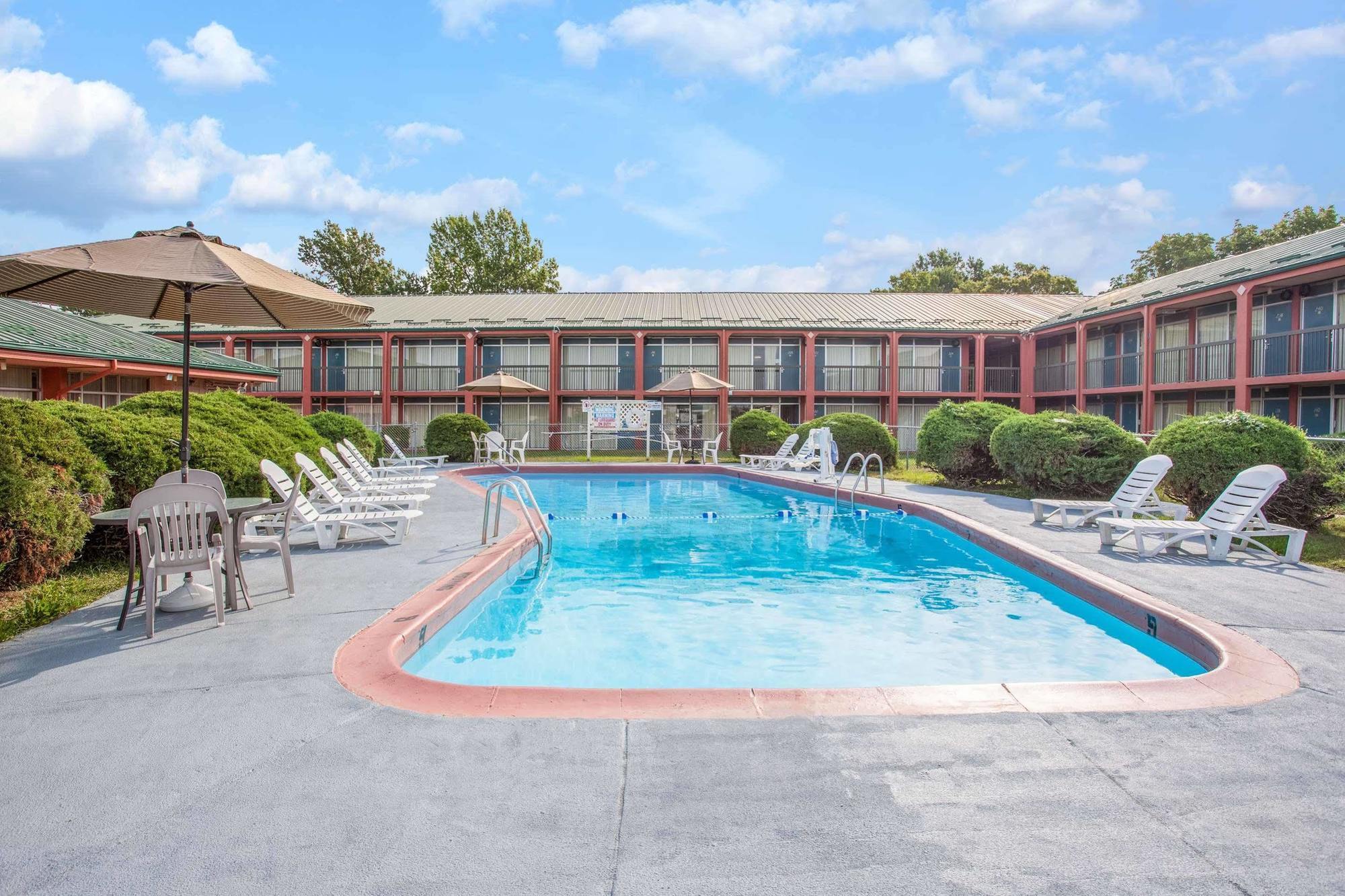 Americas Best Value Inn St. Joseph At I-29 Extérieur photo
