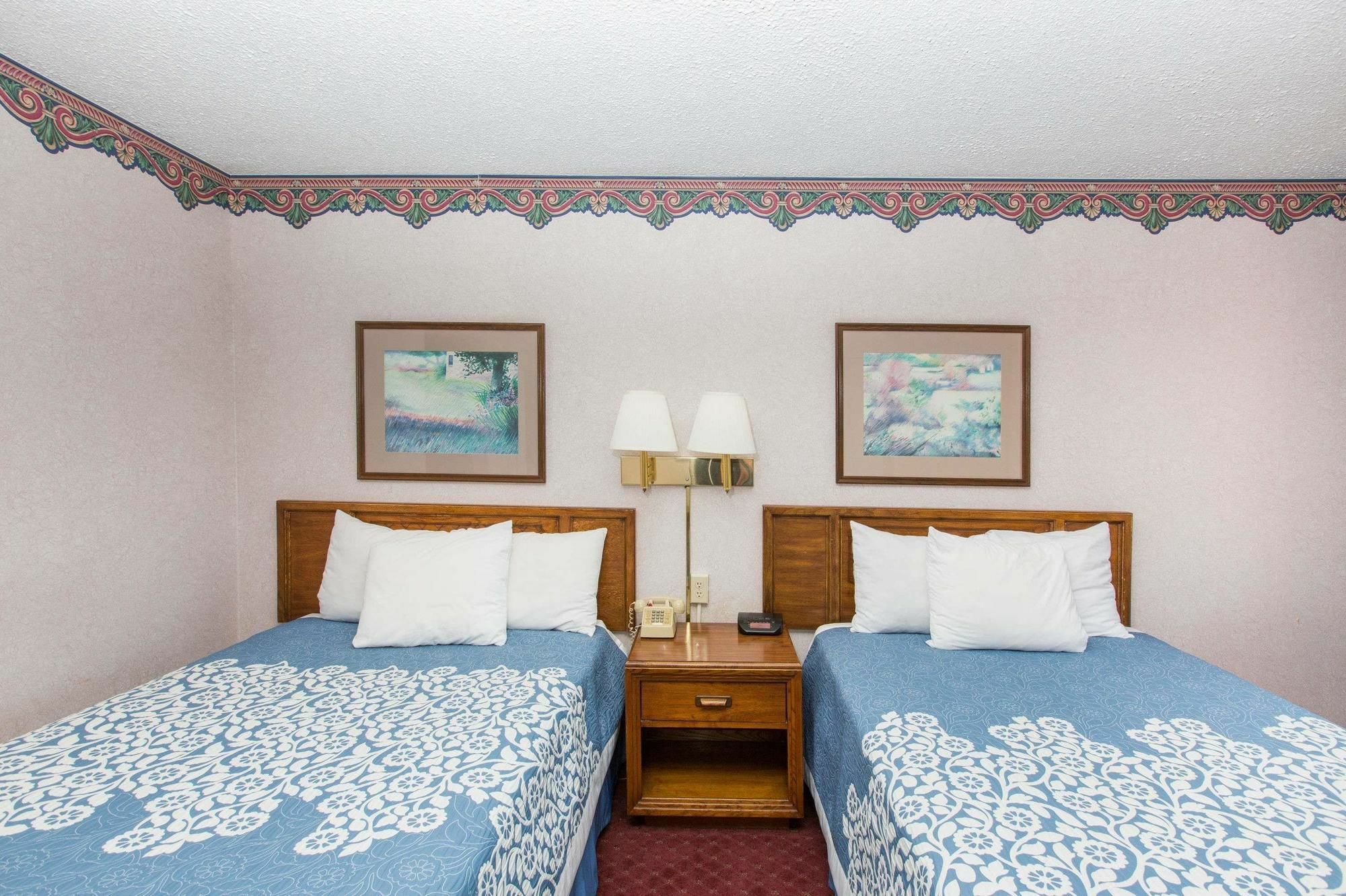 Americas Best Value Inn St. Joseph At I-29 Extérieur photo