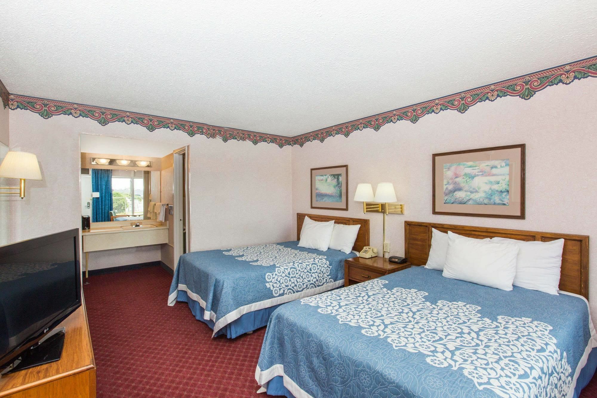 Americas Best Value Inn St. Joseph At I-29 Extérieur photo