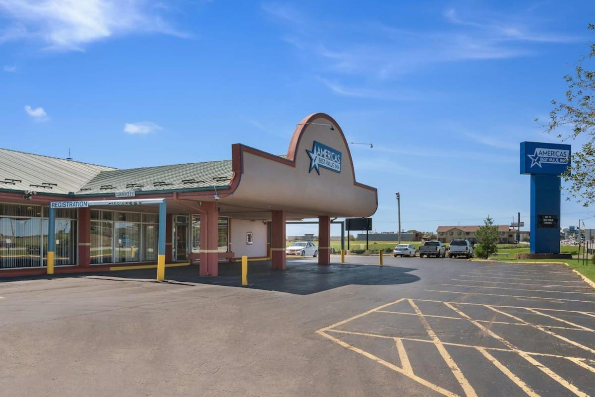 Americas Best Value Inn St. Joseph At I-29 Extérieur photo